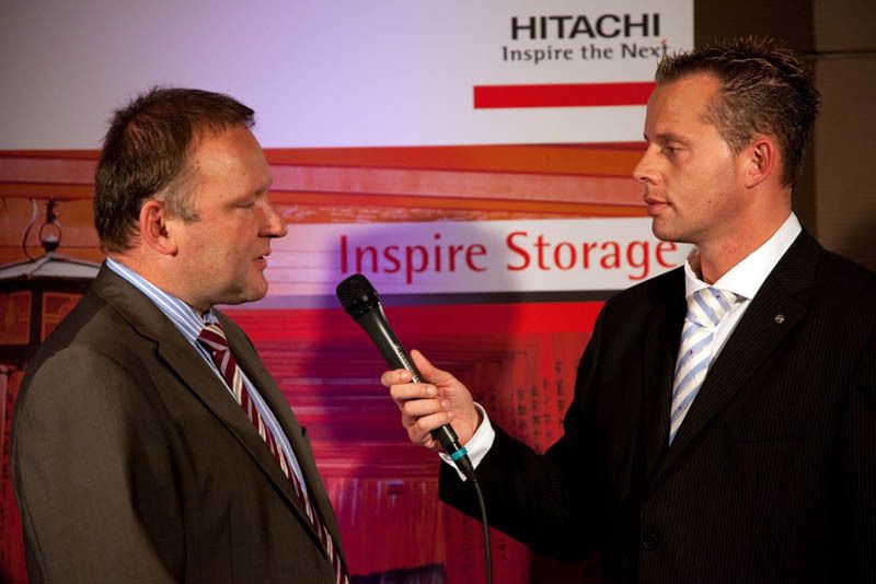 Dirk Neumann, Assistra, im Interview mit Andreas Winter, Hitachi Data Systems. (Archiv: Vogel Business Media)