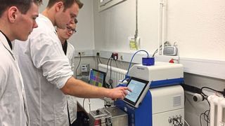 Der Schnuppertag ist wieder als Präsenz-Veranstaltung angelegt, damit stehen Besichtigungen der Labore, der virtuellen Mühle und der Unterrichtsräume auf dem Programm. (Bild: DMSB)