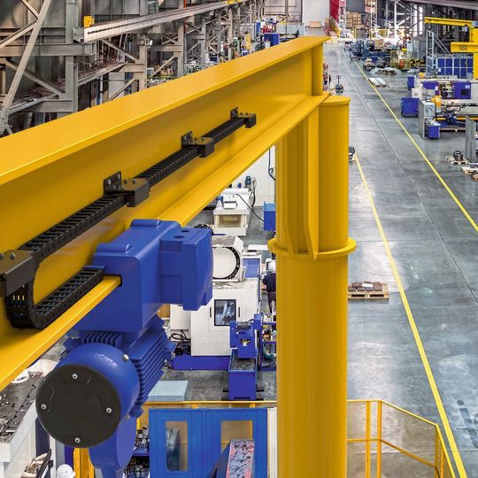 Das weltweit einzigartige Energieführungssystem guidelok swing von igus ermöglicht Anwendern, die Ausfallsicherheit und Produktivität ihrer Krananlagen zu erhöhen. Das weltweit einzigartige Energieführungssystem guidelok swing von igus ermöglicht Anwendern, die Ausfallsicherheit und Produktivität ihrer Krananlagen zu erhöhen.