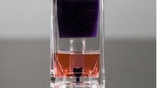 Die neue Polyäthylen-Copolymer Einweg-Küvette  (Bild: Wyatt Technology Europe)