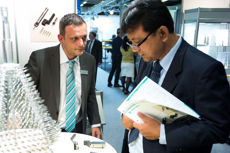 Zufriedene Organisatoren und Aussteller - das war die Siams 2026 und bestätigt damit  ihren Status als unverzichtbare Fachmesse der Mikrotechnik.  (Bild: Faji SA)