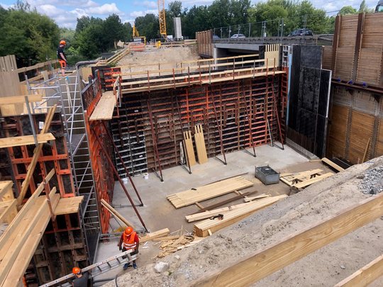 Logo.3-Schalung für die beiden Widerlager.(Bild:  Paschal)