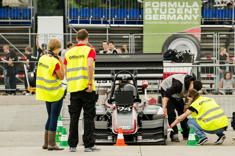115 Studenten-Team kämpften am 29. Juli bis 3. August um den Sieg bei dem Formula Student Germany Wettbewerb 2014 am Hockenheimring (Formula Student Germany/Shetty)