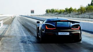 Der Rimac „Nevera“ auf dem Dragstrip beim Famoso Raceway. (Bild: ampnet)