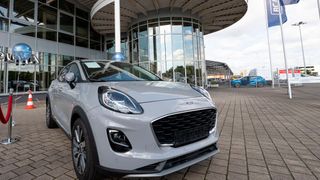 Den Ford Puma Hybrid gibt es seit Mitte August auch gebraucht zu kaufen. Die ersten Modelle kamen bei BCA unter den Hammer. (Bild: BCA)