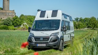 Der „La Strada Avanti EBF“ bietet vier Sitz- und Schlafplätze. (Bild: La Strada)