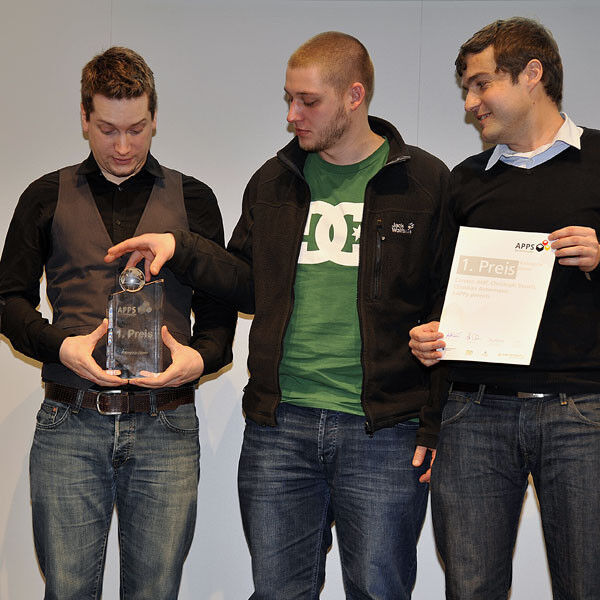 hAPPy parents: Christoph Stasch, Christian Autermann und Carsten Ahlf gewannen den ersten Preis in der Kategorie Ideen  (Foto: Apps für Deutschland)