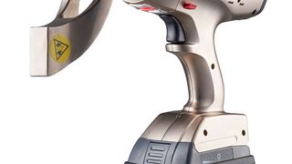 Mit Rückblick auf die ältere Lithium-Series-I handelt es sich bei Series-II nicht um ein reines Facelift, betont Hytorc. Denn die Neuen haben es in sich: die Geräte der Lithium-Series-II verquickten die traditionellen Vorteile von Robustheit, Kraft und Präzision mit modernen, hocheffizienten Features, zu denen etwa die automatische Dokumentation der Verschraubungsdaten und die serienmäßige Bluetooth-Konnektivität zählten.  (T. Junkers / Hytorc)