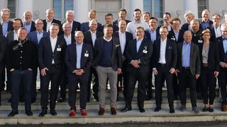 Auch beim Executive Summit 2019 posierten die Teilnehmer für das obligatorische Gruppenfoto. (Bild: Vogel IT-Medien)