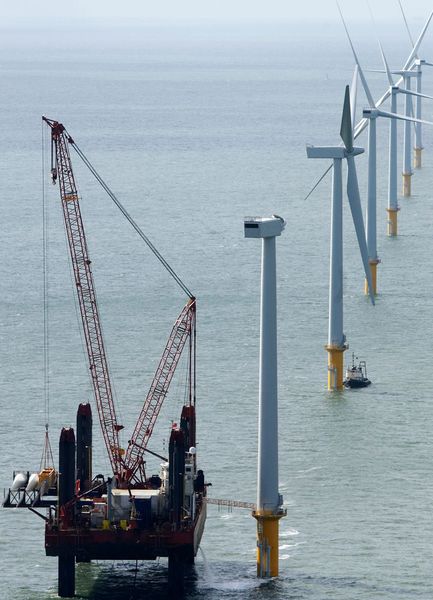 Rohre spielen bei Offshore-Windkraftanlagen eine tragende Rolle. (Siemens)