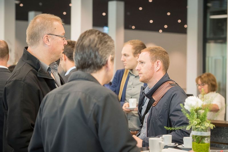 Die Pausen wurden rege zum Erfahrungsaustausch und zum Networking genutzt. (Thomas Entzeroth)