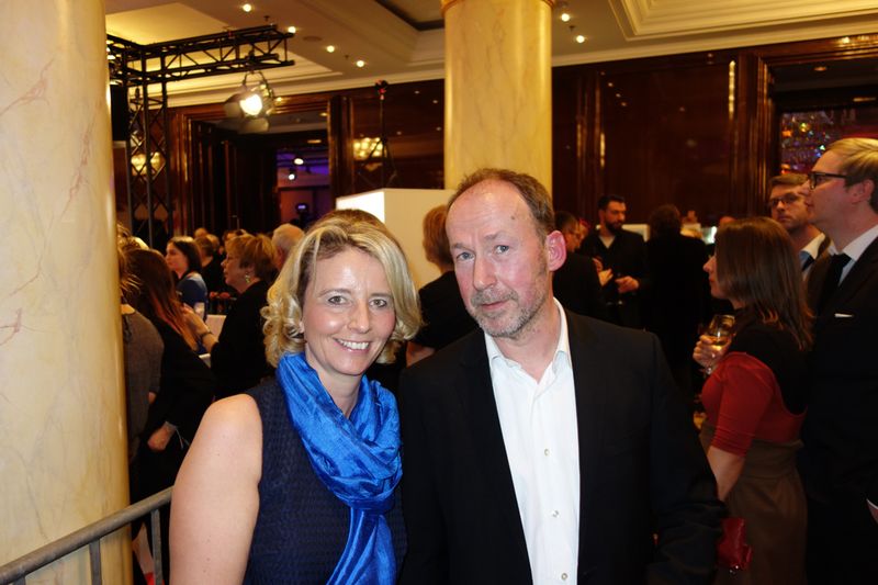 Stephanie Steen, IT-BUSINESS, und Ulrich Noethen (Bild: IT-BUSINESS)