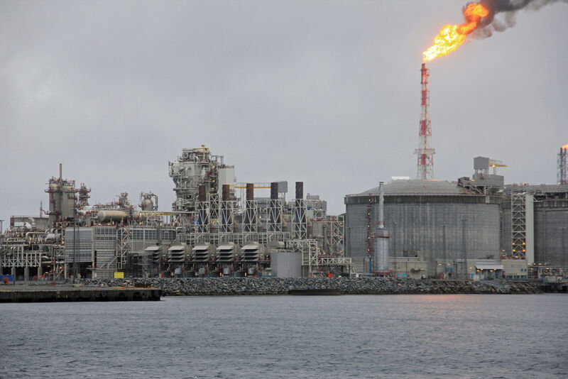 Das Erdgas, das auf der Insel Melcøya in dieser Anlage verflüssigt wird, stammt aus Erdgasfeldern unterhalb der Barentssee in 143 km Entfernung. (Bild: Schäfer)