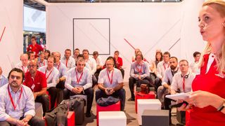 Vom 5. bis zum 15. Juni 2018 können sich Besucher der WoMH auf einer Highlight-Tour die verschiedenen Ansätze von Linde Material Handling und den Mitausstellern vor Augen führen lassen. (Wolf Lux)