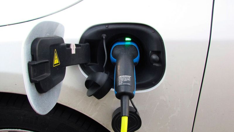 Neuigkeiten für Autokunden und Kfz-Betriebe: Auch wenn die Förderrichtlinie noch immer aussteht; Kunden können sich immerhin schon auf dem Förderantragsportal des Bundes registrieren. (Bild:  frei lizenziert /  Pixabay)