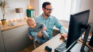 Gerade in Zeiten von Homeoffice & Co. bauen viele Firmen komplexe Infrastrukturen mit unzähligen Verteilpunkten auf, um möglichst viele Endpoints zu erreichen. Peer-to-Peer-Management-Systeme (P2P) gehen hier einen anderen Weg. (Bild: © Jelena - stock.adobe.com)