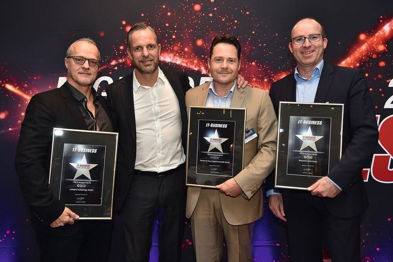 „VAD AV & Digital Signage“: Patrick Matzinger, Littlebit (Gold), Björn Siewert und Markus Hollerbaum, Siewert & Kau (Platin), Oliver Kaiser, Tech Data Maverick (Gold), v. l. (Hannes Magerstaedt Photography)