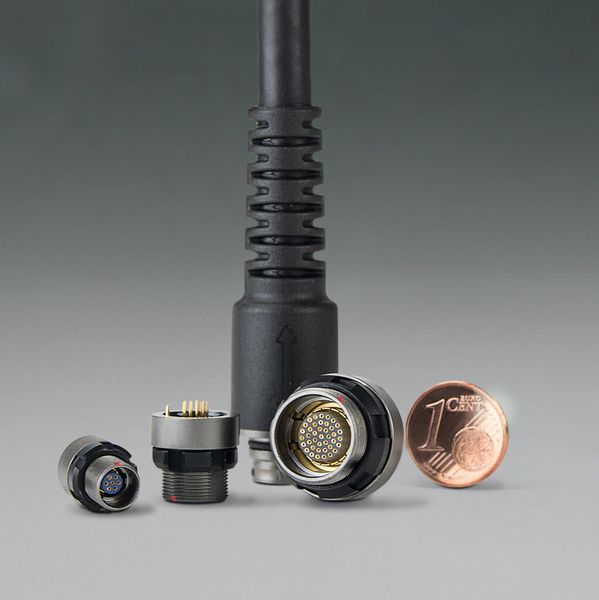 ODU präsentierte auf der Electronica 2014 mit dem ODU AMC High-Density eine neue, hochrobuste Miniatursteckverbinderserie. (Bild: ODU)