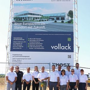 Das Team um CME-Geschäftsführer Markus Reissig (5. v. li.) freut sich schon auf die neuen Räumlichkeiten.(Bild:  Citizen Machinery Europe GmbH)