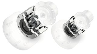 Ein Modell aus der bestehenden Baureihe PM105LN (li.) und ein Modell der neuen, kürzeren C-Baureihe PM62CLN (IMS Gear)