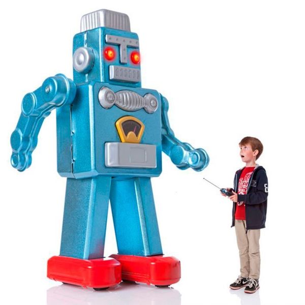 Wer eine satte Weihnachtsprämie kassiert, kann sie bei Monsterzeug.de in einen Riesen-Roboter, der auch noch ferngesteuert ist, investieren. Für schlappe 125.000 Euro kommen dann 376 Einzelkartons nach Hause und es kommt garantiert keine Langeweile an den Weihnachtstagen auf. (www.monsterzeug.de)