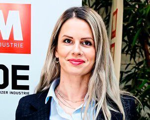 "Am SPF stellen Hersteller ihre Produktionsmittel aus, die typischerweise zugeschnitten sind auf die Bedürfnisse des Werkplatzes Schweiz." – Abetare Yaves, Messeleiterin Swiss Production Forum "Am SPF stellen Hersteller ihre Produktionsmittel aus, die typischerweise zugeschnitten sind auf die Bedürfnisse des Werkplatzes Schweiz." – Abetare Yaves, Messeleiterin Swiss Production Forum