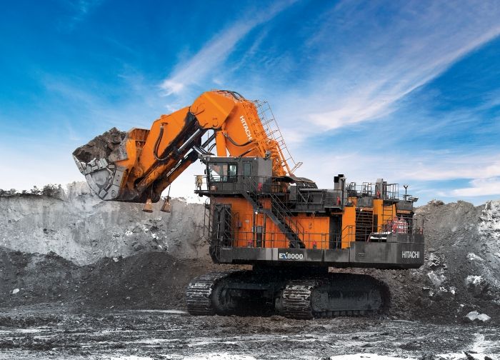 Der EX 8000-6 ist Hitachis schwerster Bagger. Mit seinen 19 Metern und 837 Tonnen liegt er auf Platz 6. In den Tank des japanischen Monstrums passen ganze 14.900 Liter Benzin.   Weitere Informationen erhalten Sie auch auf der Seite Maschinensucher. (Bild:  Hitachi,  CC BY-SA 3.0;  http://presse.maschinensucher.de/images/mf-ex8000-6-img-9651-rrd-781923) (Bild: Hitachi)