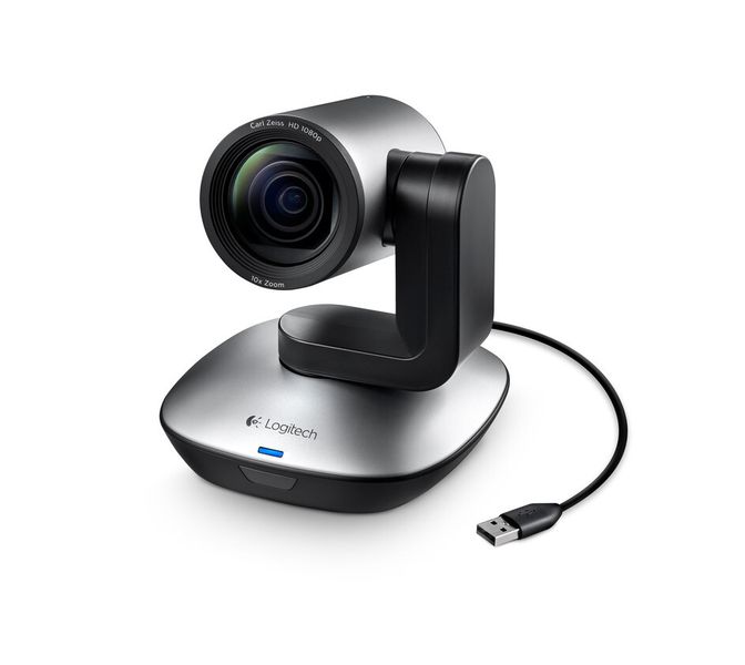 Mit ihrer Full-HD-Kamera mit 10-fach-Zoom ist die Logitech PTZ Pro Camera auch für größere Konferenzräume oder Veranstaltungen geeignet. Die Kamera wird über USB angeschlossen. (Bild: Logitech)