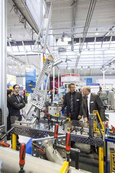 Auch TM Systeme und Maschinen ließ sich die Gelegenheit zur Präsentation nicht entgehen. (Bild: Messe Stuttgart)