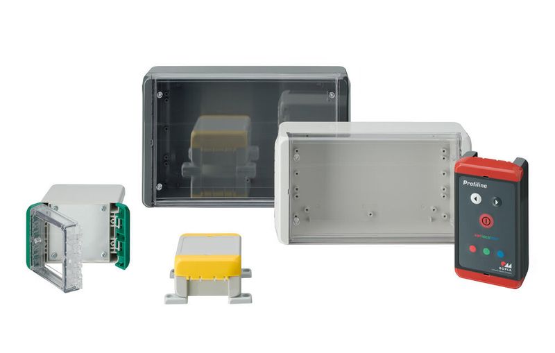 Das Öffnen und Schließen der Bocube-Gehäuse erfolgt mit einem einfachen Klick und das Gehäuseinnere wird ganz ohne herumfliegende Teile zugänglich. (Bopla Gehäuse Systeme GmbH)