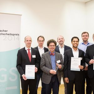Den 1. Platz des IT-Sicherheitspreises machte das Kerckhoffs‘ Prinzip für den Softwareschutz. Mit ihrem Blurry-Box-Verfahren gewannen die Karlsruher 100.000 Euro.