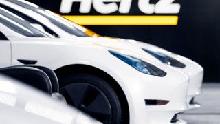 Tesla verzeichnete zuletzt viele Neuzulassungen des Model 3 in Europa. (Bild: Hertz)