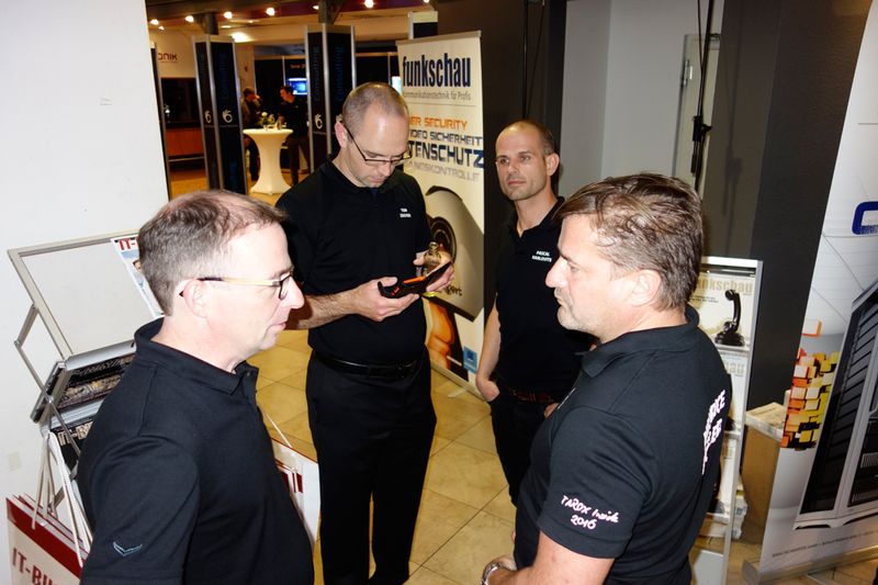 TAROX Teambesprechung! (Bild: IT-BUSINESS)