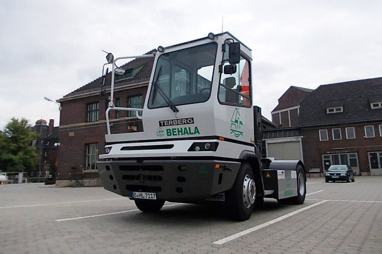 Die elektrisch angetriebene Zugmaschine Terberg YT202 EV ist seit dem 17. Juli in Berlin in Betrieb. (Belaga)