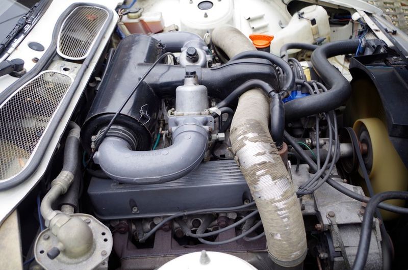 Der V8 ist der ewige Baukasten-Motor mit Buick-Genen, den auch der wesentlich berühmtere Range Rover unter der ausladenden Motorhaube trug. (Patrick Broich/SP-X)