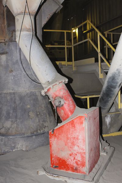 Fig. 8: St. Marys Cement in Canada has been using the E-300 solids flowmeter from Siemens for over two decades. Now called the Sitrans WF330, this flowmeter is still providing accurate and reliable measurements. (Picture: Siemens AG)