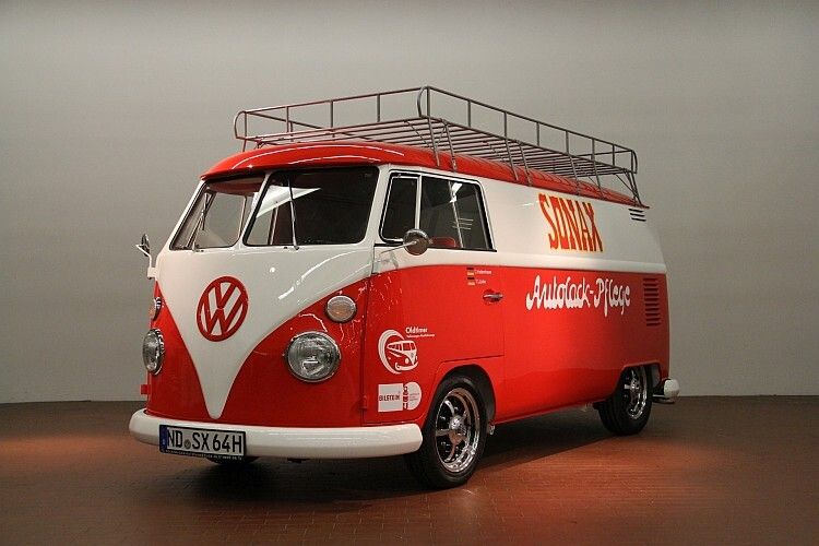 Für den toprestaurierten Sonax-Bulli lieferte Bilstein spezielle Dämpfer. Er ist ebenfalls auf der Essen Motor Show zu sehen. (Foto: Thyssen-Krupp Bilstein)
