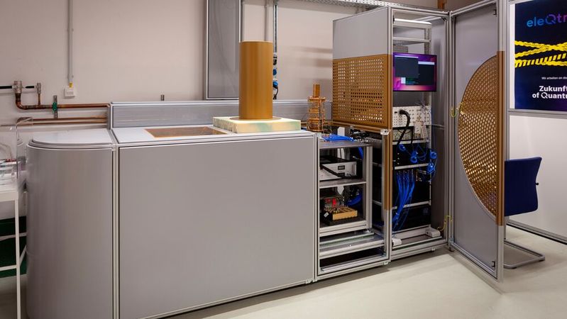 Der erste Quantencomputer von Arque Systems im Aufbau am Jülich Supercomputing Centre. (Bild:  Forschungszentrum Jülich)