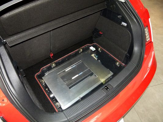 Der methanolbasierte Range Extender kann zugeschaltet werden, um die Reichweite von 80 km auf ca. 200 km zu erhöhen. (Bild: S. Häuslein/konstruktionspraxis)