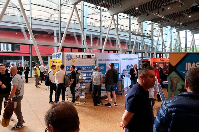Impressionen von der Verbindungstechnikmesse Schraubtec am 16. April in der Stuttgarter Carl-Benz-Arena ... (Bild: P. Königsreuther)