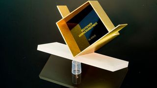 Experten erkennen sofort den Gold-Award in Sachen Verpackungspreis. Dieser wurde vor Kurzem wieder im Rahmen der Messe Fachpack in Nürnberg verliehen. Diesmal konnten sich fünf Innovatoren darüber freuen. Hier die Sieger ... (Bild: DVI / A. Riedel)