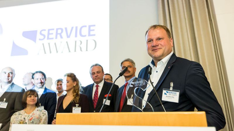 Der Geehrte muss natürlich auch selbst eine kurze Rede halten. (Stefan Bausewein)