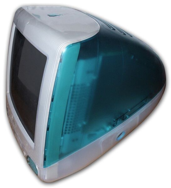Der erste iMac in der Farbe Bondi Blue: Mit diesem All-in-One-Macintosh brachte Steve Jobs Apple 1998 wieder auf Kurs (Apple)