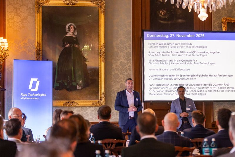 Julius Berger und Santosh Wadwa von Fsas eröffnen den diesjährigen CxO Club. (Bild: Fsas)