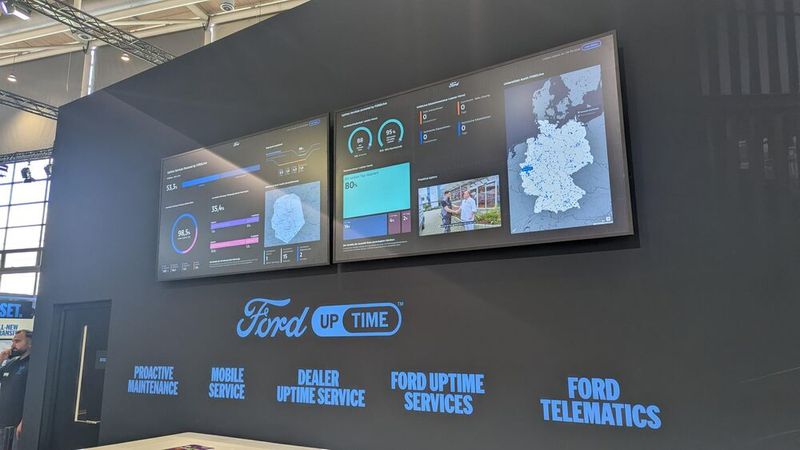 Bei Ford waren die vernetzten Services ein Fokus. Der Hersteller bietet verschiedene Möglichkeiten, den Zustand von Flottenfahrzeugen vorausschauend im Blick zu behalten. (Bild: Simon – VCG)