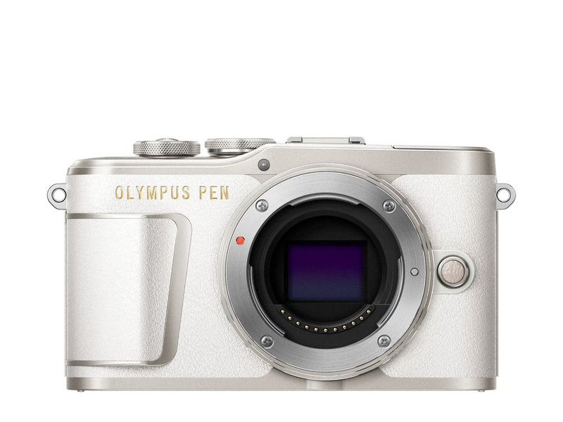 Für die Kamera gibt es zahlreiche Accessoires - von Trageriemen bis Ledertaschen.  (Olympus)