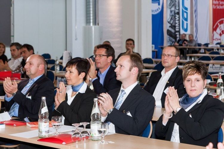 Beifall von den Niedermayers gab es für ihre Mitbewerber. (Foto: Bausewein)