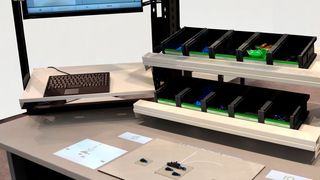 Mithilfe einer Fördermaßnahme und einer Forschungseinrichtung als Projektpartner erweiterte Armbruster Engineering sein Montageassistenzsystem. (Armbruster Engineering)