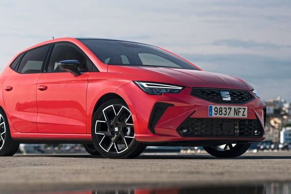 Seat hat seine Einsteigermodelle überarbeitet. Im Bild der Ibiza des Modelljahres 2026. (Bild: Seat)