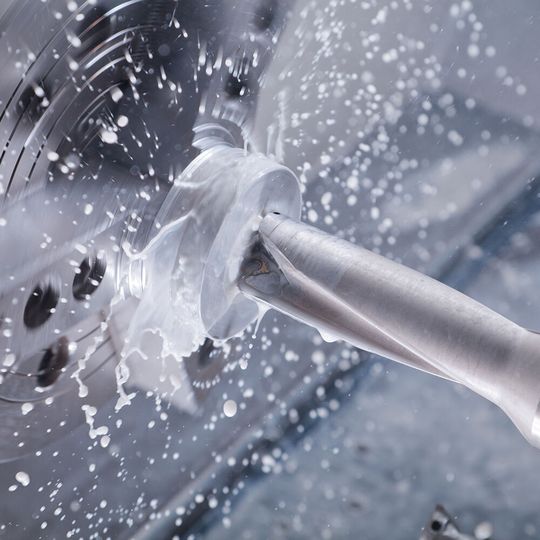 Mit Bergaguard hat Berg+Schmidt eine neue Produktlinie für wasserlösliche Korrosionsinhibitoren auf den Markt gebracht.(Bild:  Berg+Schmidt)